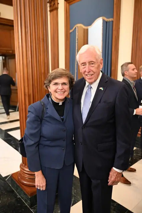 Chaplain Margaret Grun Kibben and Congressman Steny Hoyer